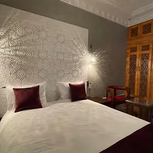 Riad Shajara ***