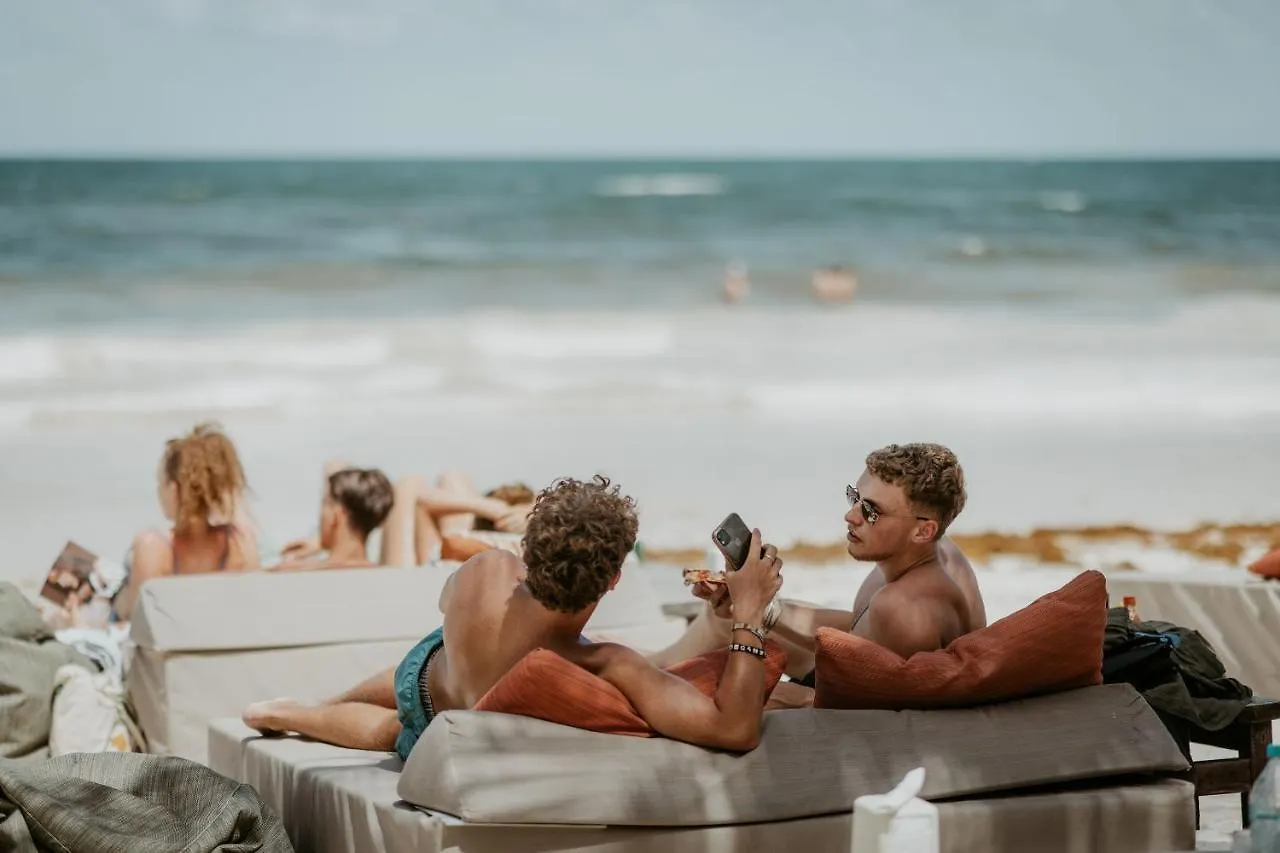 Hotel Cabanas Los Lirios Tulum