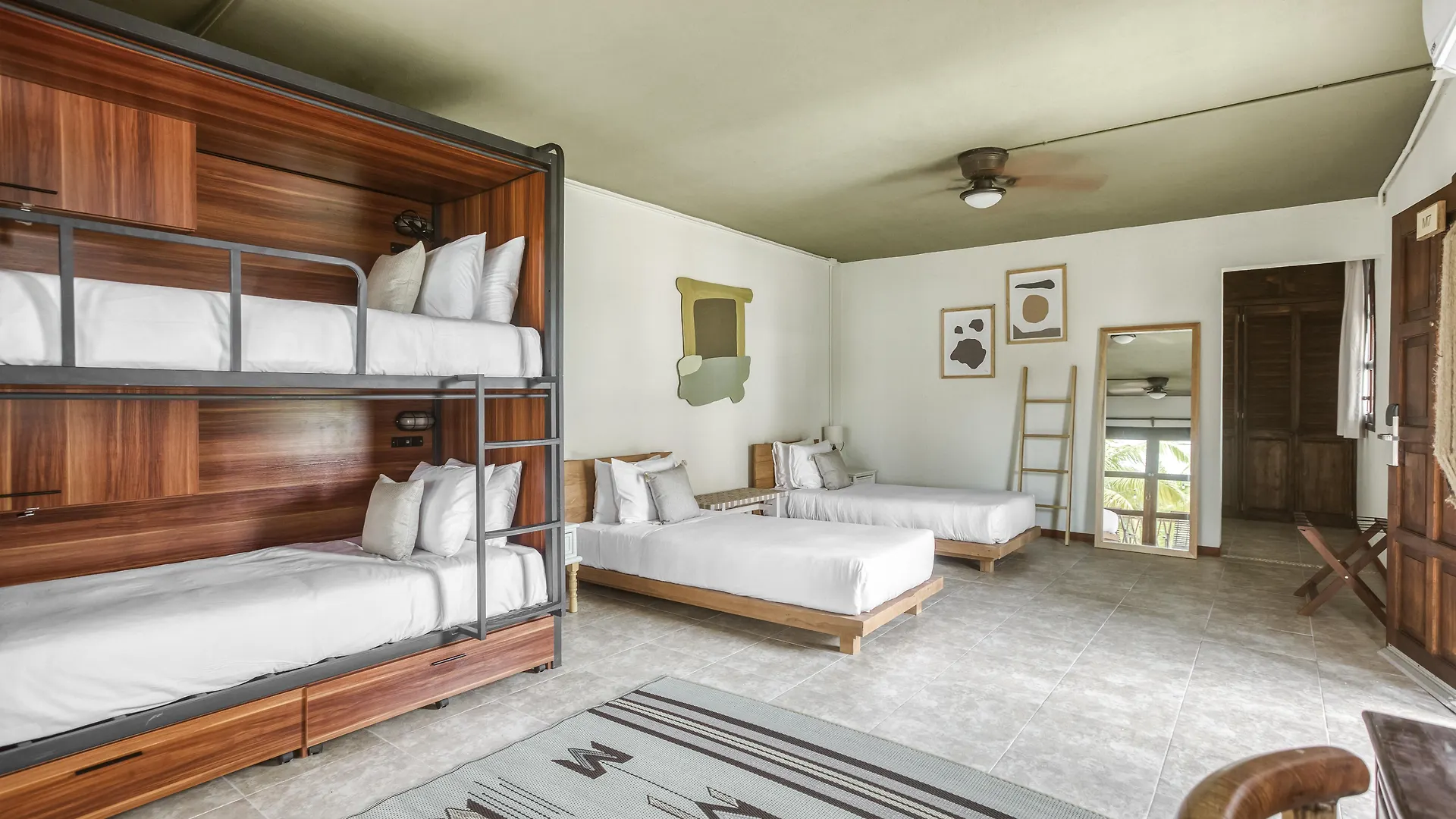 Hotel Cabanas Los Lirios Tulum México